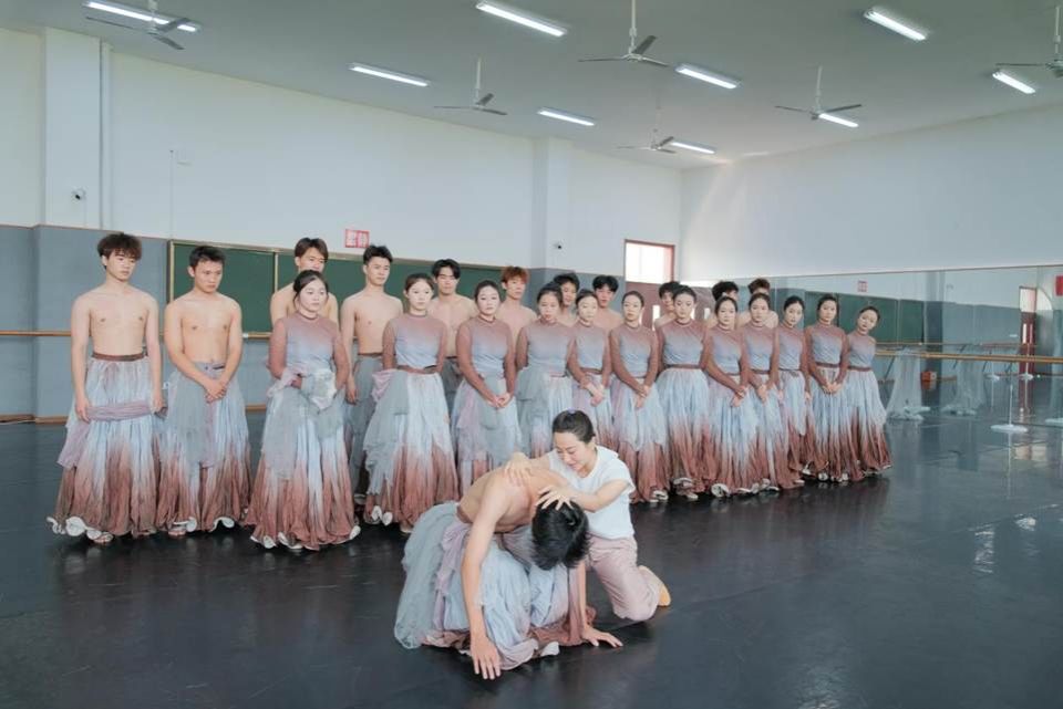 苟婵婵老师指导动作